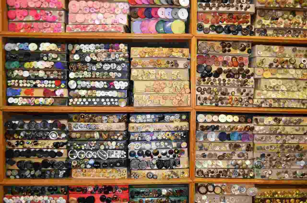 Garment accessories in zhongda fabric and garment accessories city